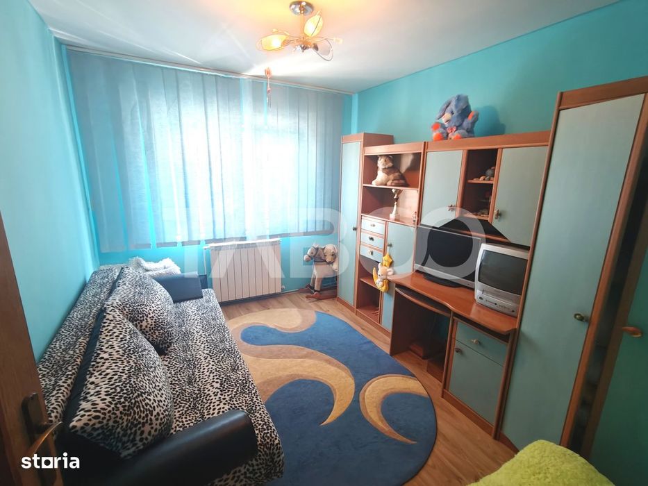 Apartament 4 camere 2 bai 2 balcoane -pivnita - etaj 1 - zona Turnisor — fotografia 3