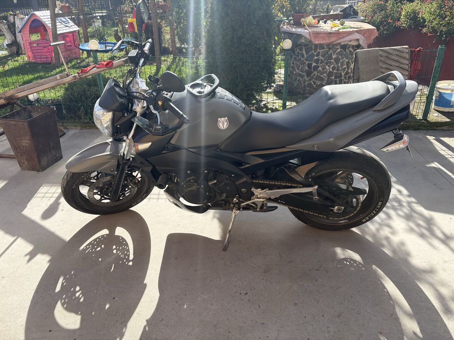 Suzuki GSR600 – întreținută foarte bine, kit lanț nou, motor impecabil