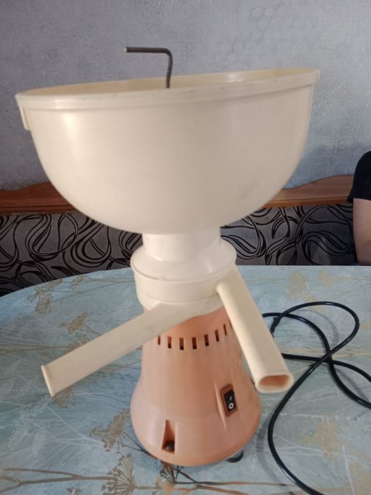 Сепаратор электрический и ручной