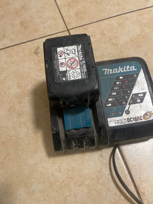 Stație încărcare acumulator makita plus acumulator