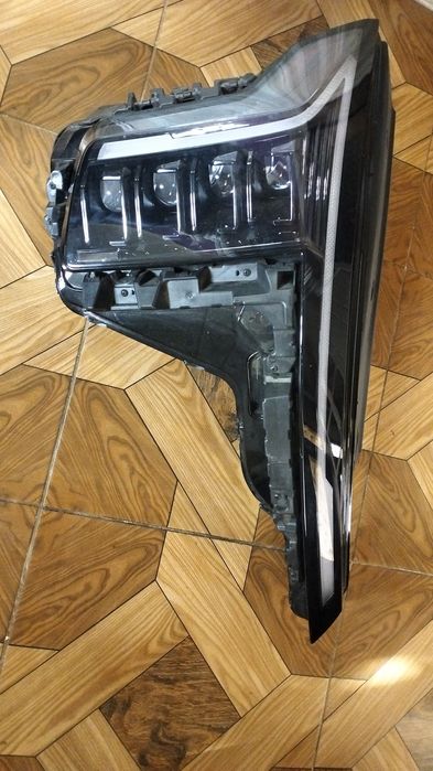 Фара Кия Саренто