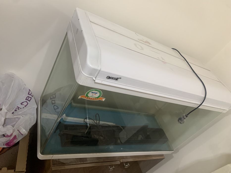 Аквариум для рыб в отличном состоянии