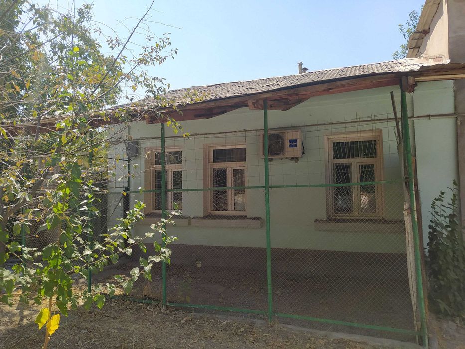 Участок 4.5 сотки с домом 4 комнаты Яшнабадское РОВД