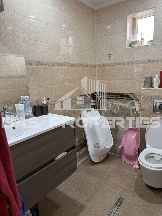 Къща в София-с.Мърчаево площ 270