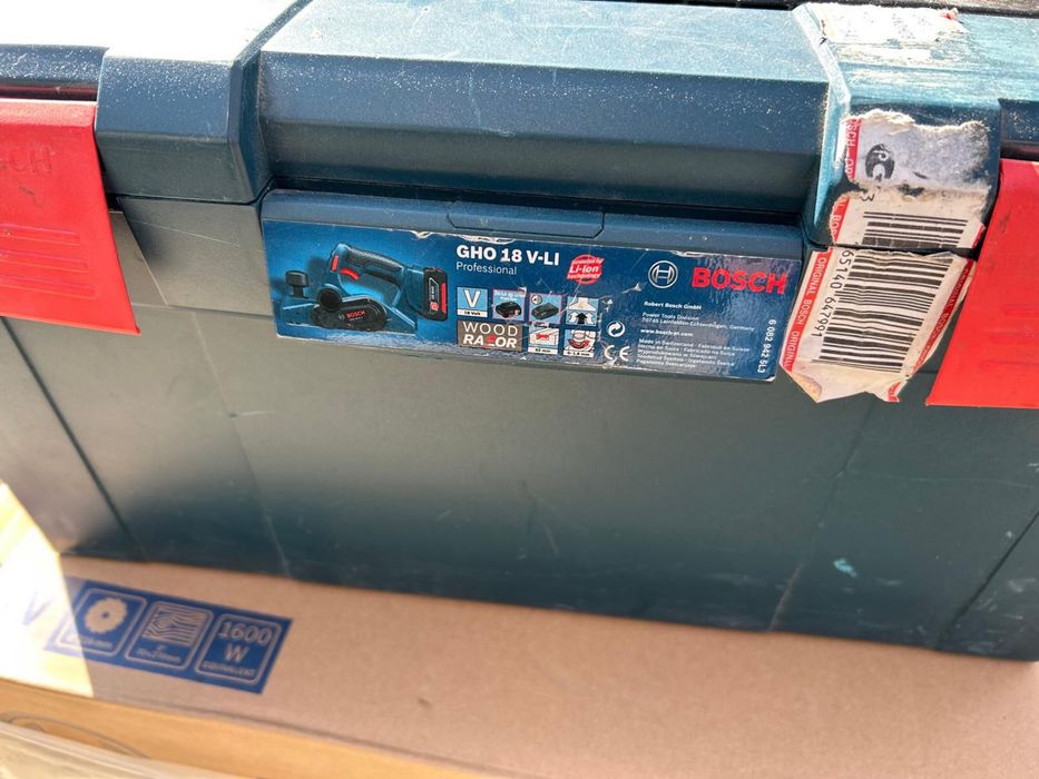 Rindea Bosch GHO 18 V-LI impecabila ,Valiza ,incarcator ,Acumulator 18v 4Ah