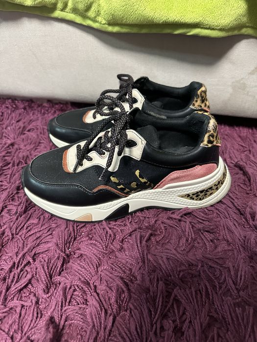 Обувки на Liu Jo