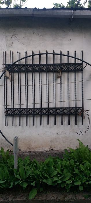 Решётки на окна 165х158