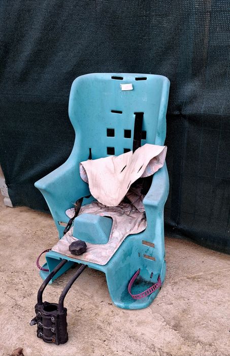 Vând scaun bicicletă