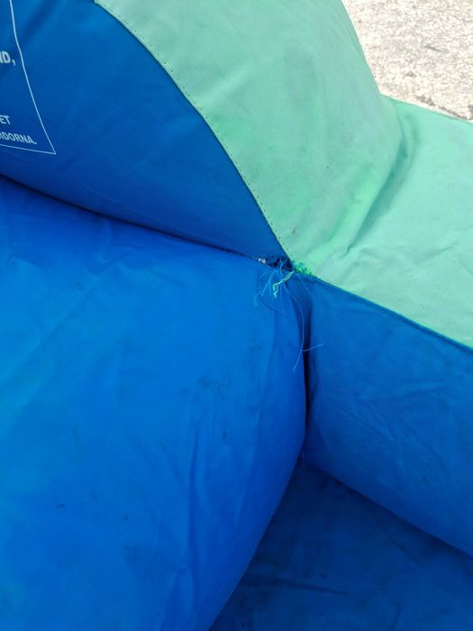 Надуваема водна пързалка с центробежен вентилатор