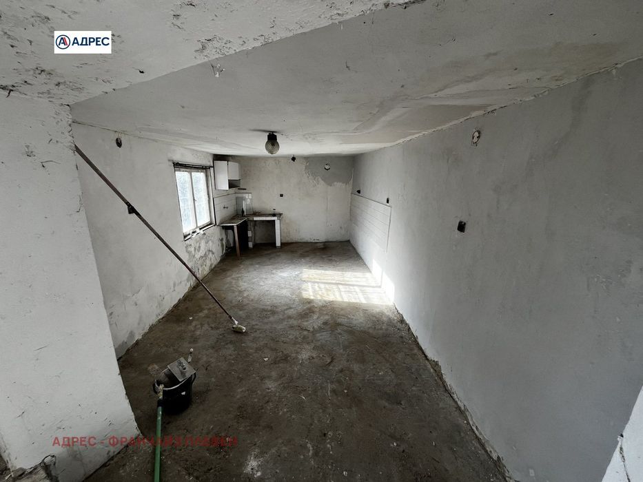 Къща в Плевен, област-с.Писарово площ 140 цена 18000