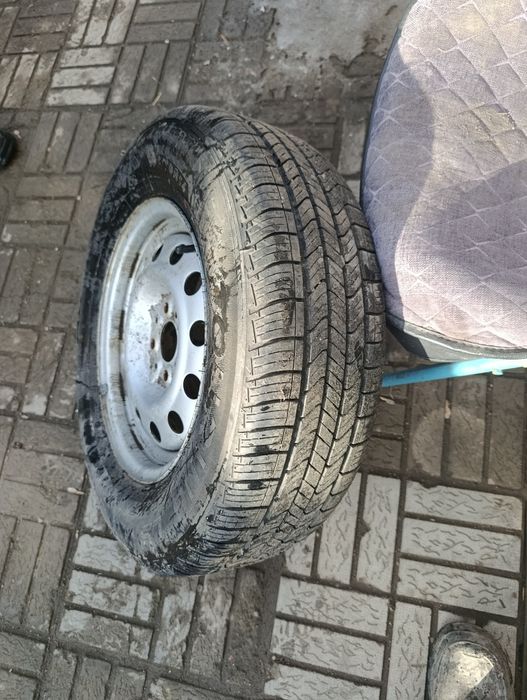 Продам шины 195/70 14