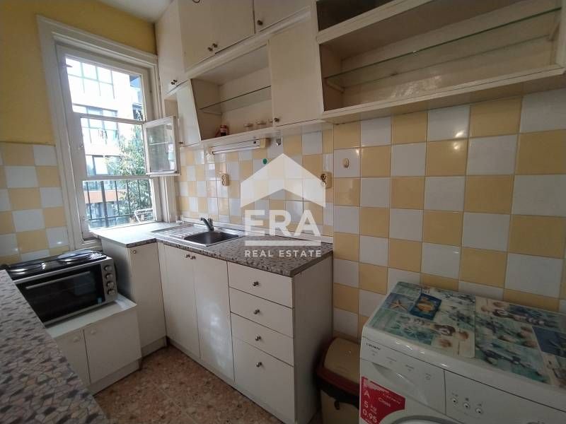 Продава се Двустаен апартамент в Варна, Център - 60 кв.м за 3195 €/кв.м - Снимка #2