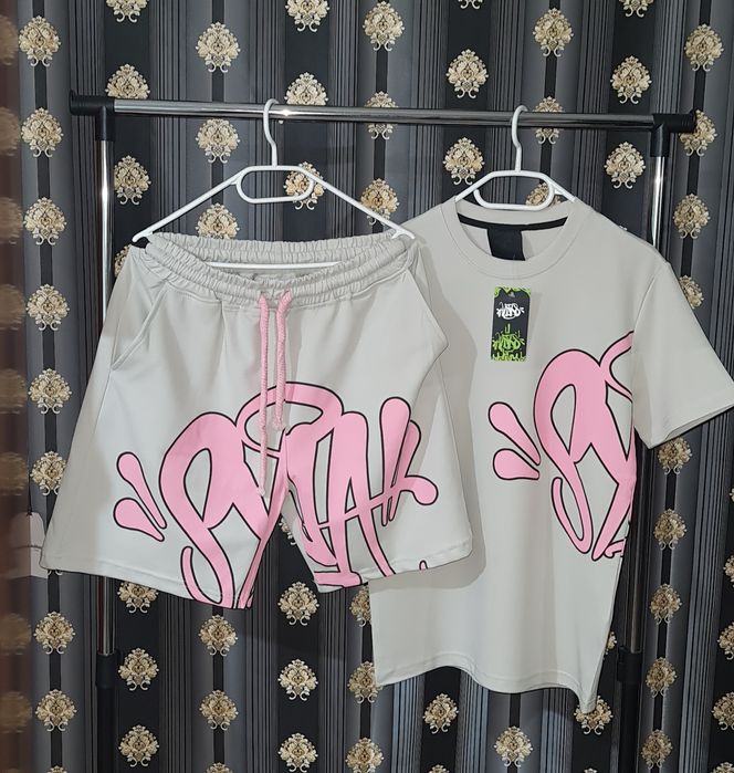 Compleu Syna world  Central cee