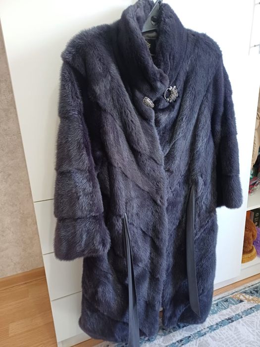 Продам норковую шубу