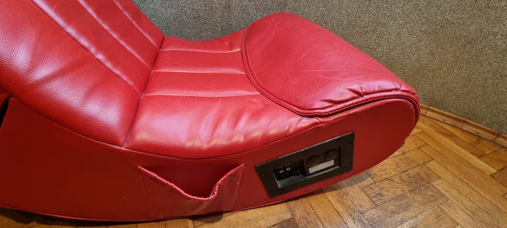 Геймърски стол с тонколони за PlayStation