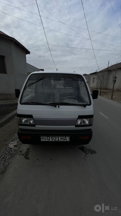 moshina 2019 yil halol probeg 205.000 km hech yerinda kraska yoq