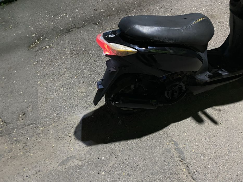 Продам скутер 50кубоу