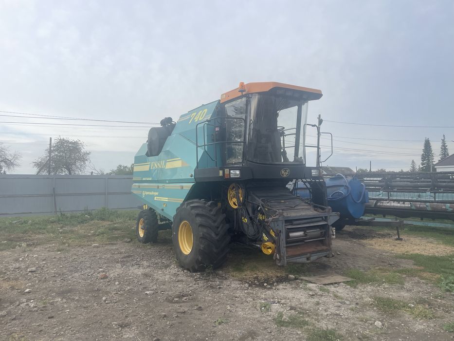Продам комбайн Есиль-740