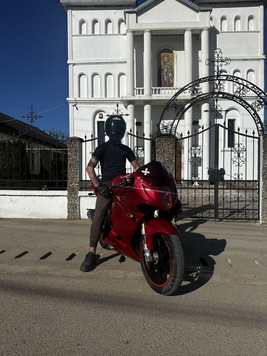 hyosung gt 125 comet