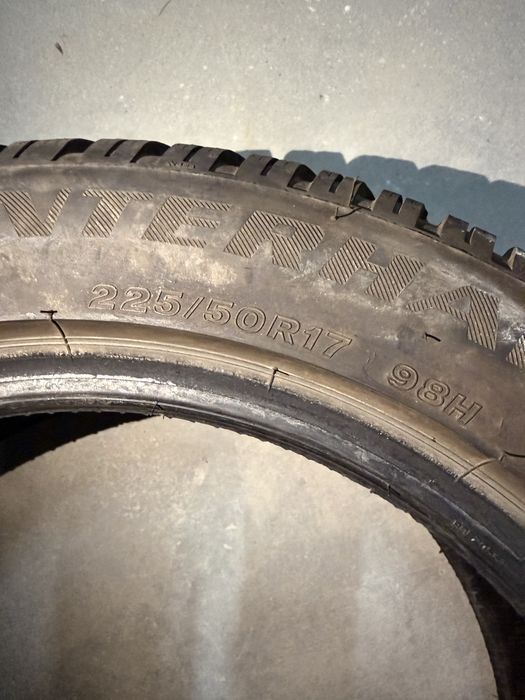 Firestone Winterhawk 4 225/50/17