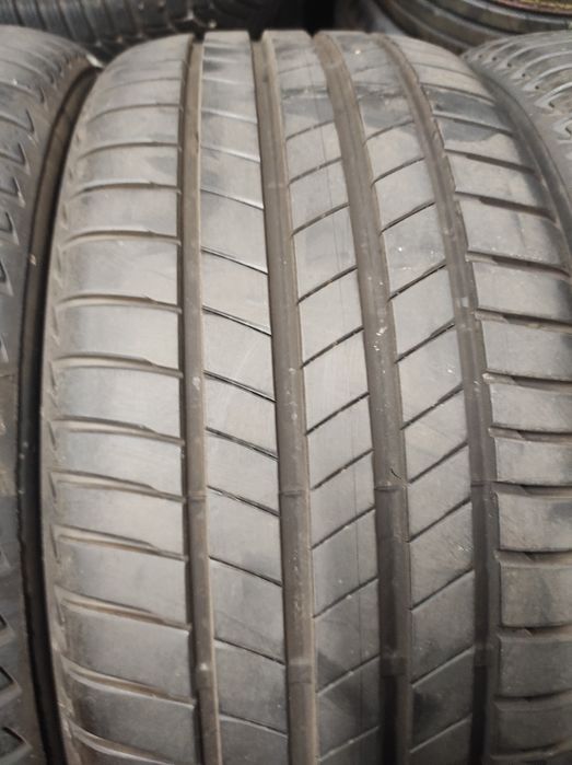 245/40/19 Bridgestone