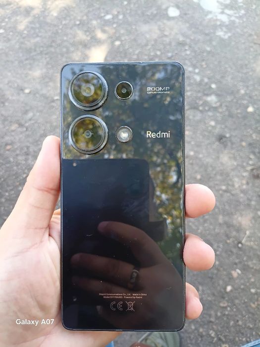 Продам смартфон фирмы Xiaomi Redmi Note 13 Pro 4G
