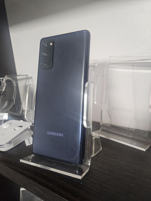 Magazin Samsung S20FE 128GB/8GB stare  buna 6 luni  Cadou husa si folie