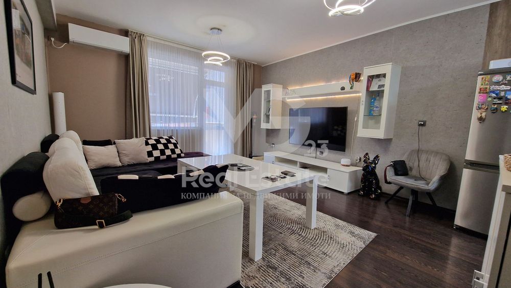 Продава се Тристаен апартамент в Пловдив, Кючук Париж - 85 кв.м за 1230 €/кв.м - Снимка #4