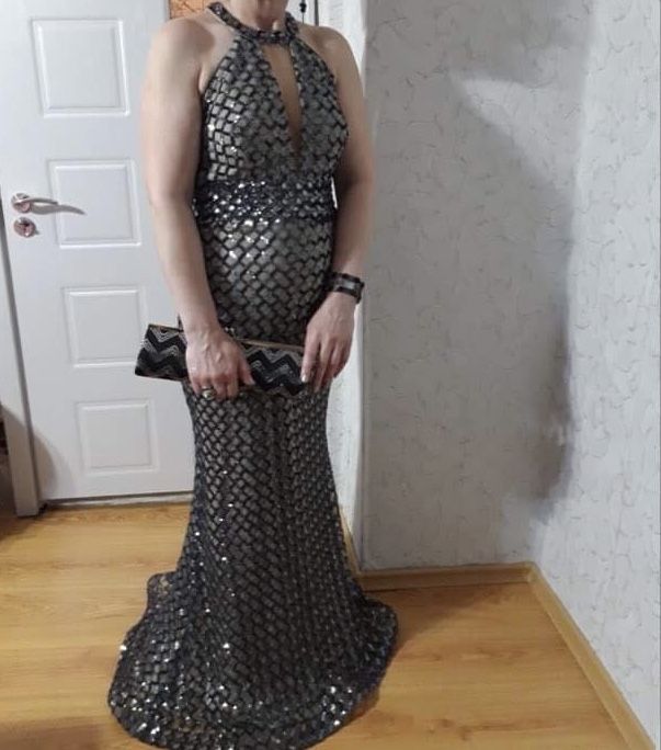 Продавам официална рокля