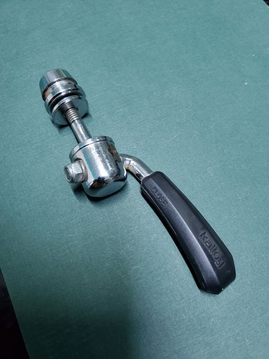 Зажым подсидеьного штирья для велосипеда