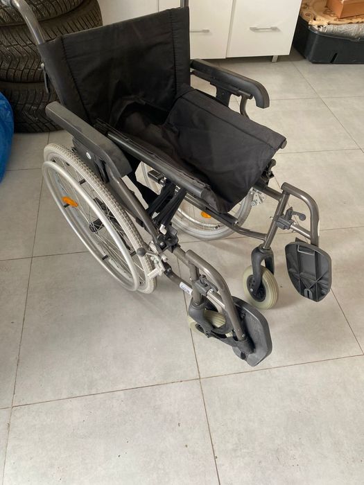 Инвалидная коляска