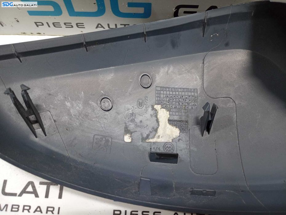 Capac Carcasa Oglinda Stanga Peugeot 208 2012 - 2019 Cod 2326.35.143 232635143 [M4134]