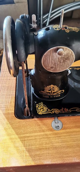 Стара шевна машина