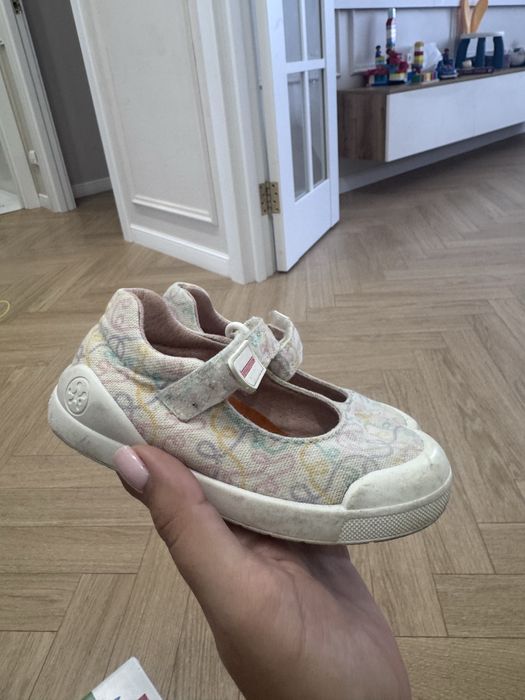 Обувь Biomechanics,на девочку размер 24