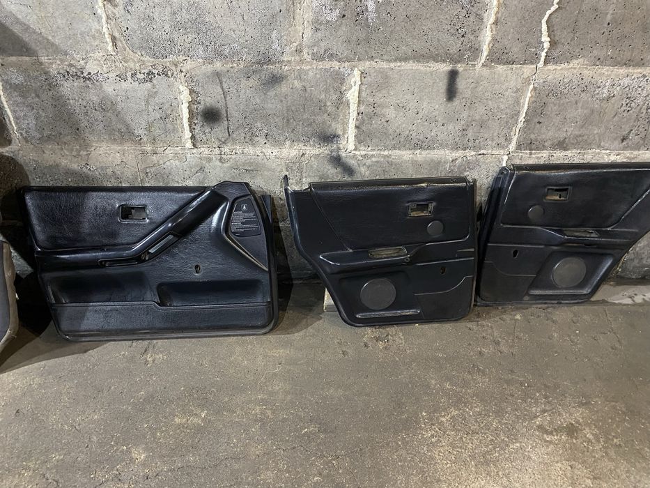 Продам дверные  карты ауди 80 б4