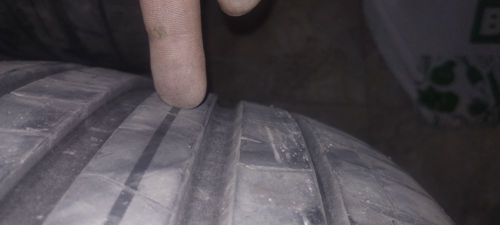 Летни гуми 235/50/19