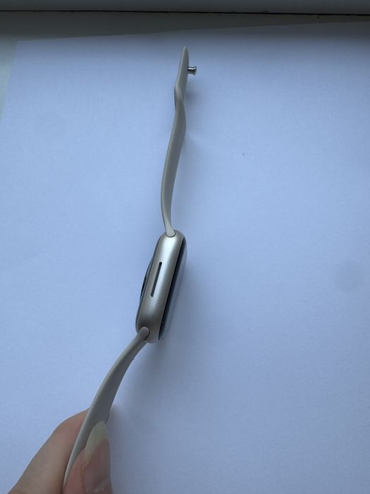 Продаются Apple Watch Series 9, 41 мм.