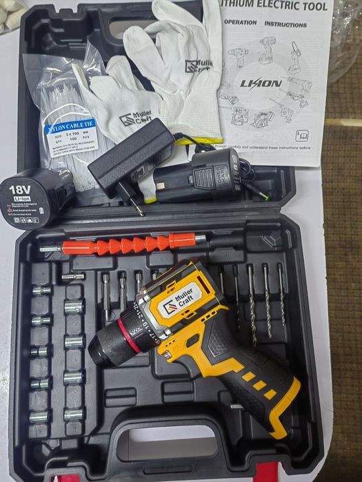 Продам набор шуруповерт новый