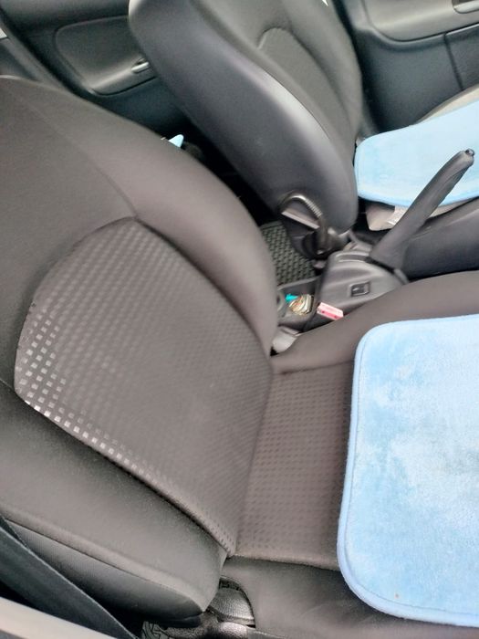 Vând autoturism peugeot 206