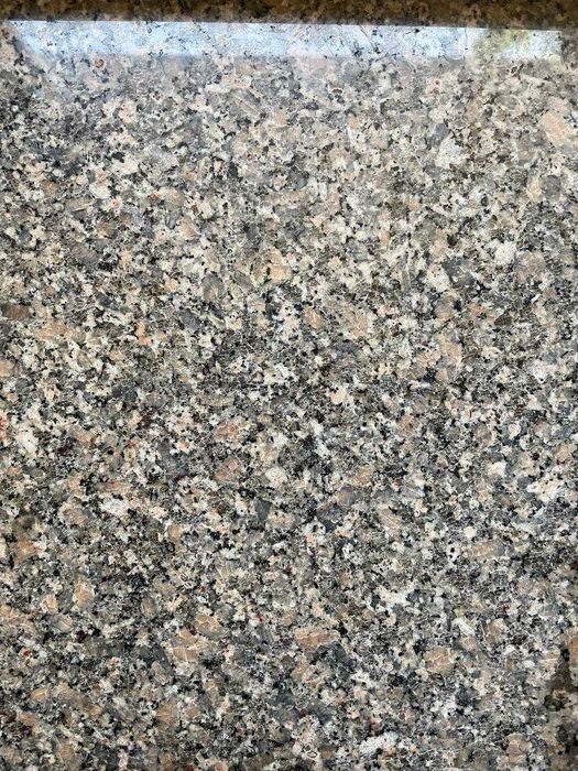 Гранит "Куксарой Розовый"