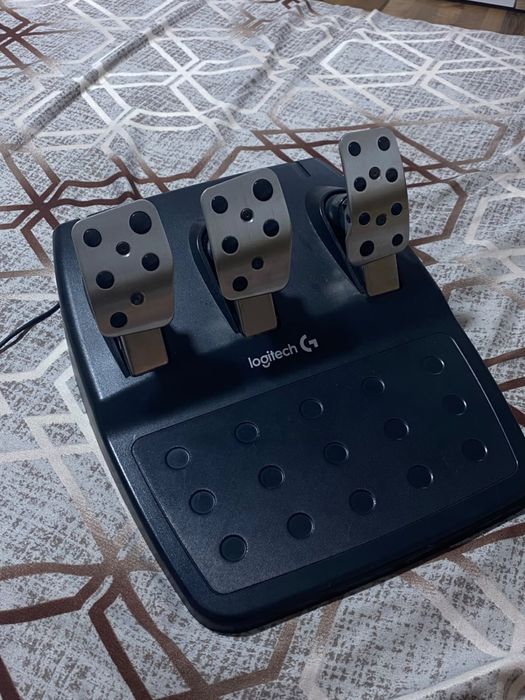 Volan Logitech G29 cu schimbator
