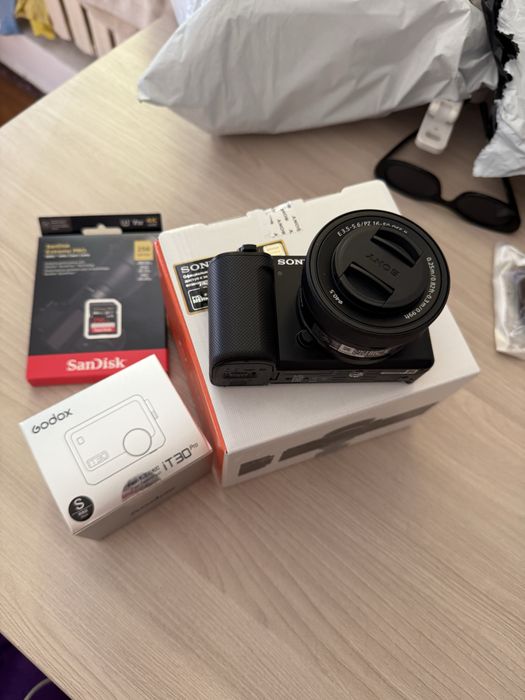 Sony ZV-E10 в полном комплекте