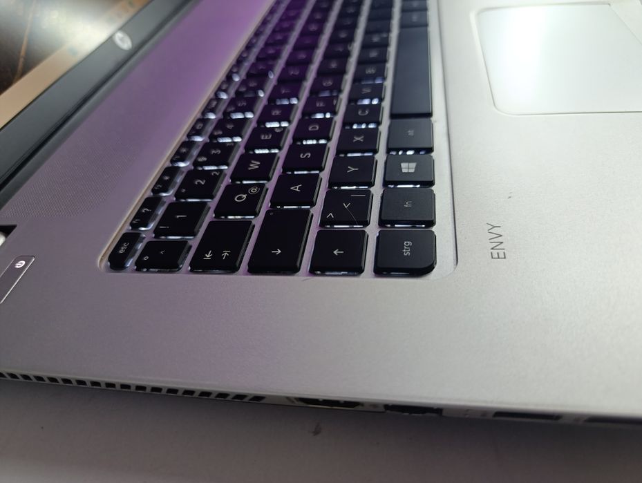 Laptop metalic gaming  impecabil hp Envy 17 inch Intel i7