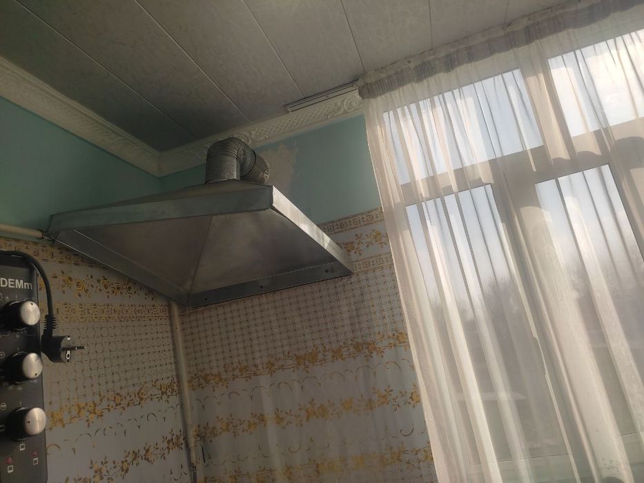 Uy sotiladi 1 xonali