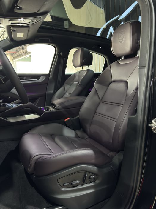 Porsche Cayenne Coupe Hybrid 2025