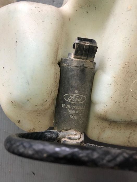 vas lichid parbriz ford focus