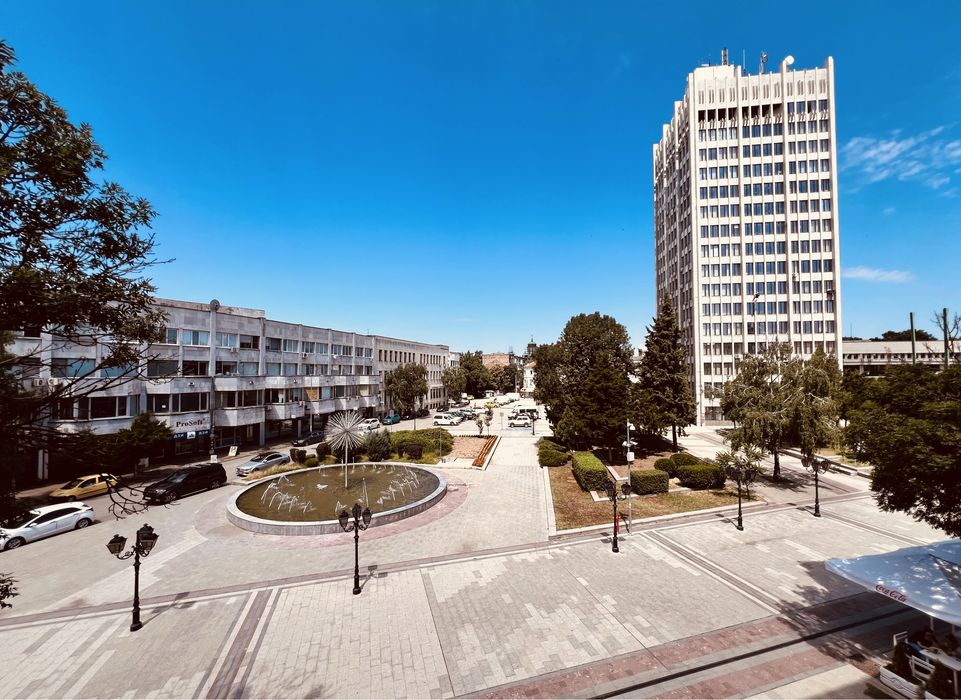 Офис под наем в идеалния център на гр. Видин