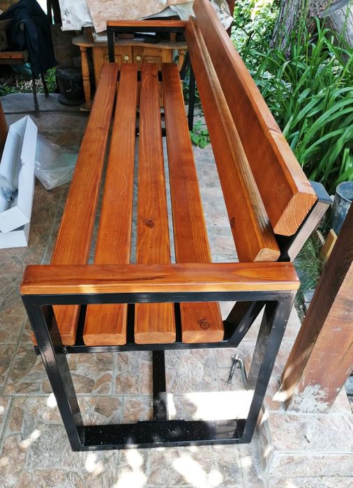 Изработка на градински пейки