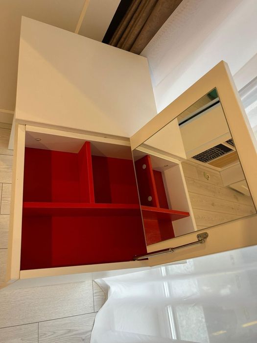 Masa de machiaj Brimnes ikea