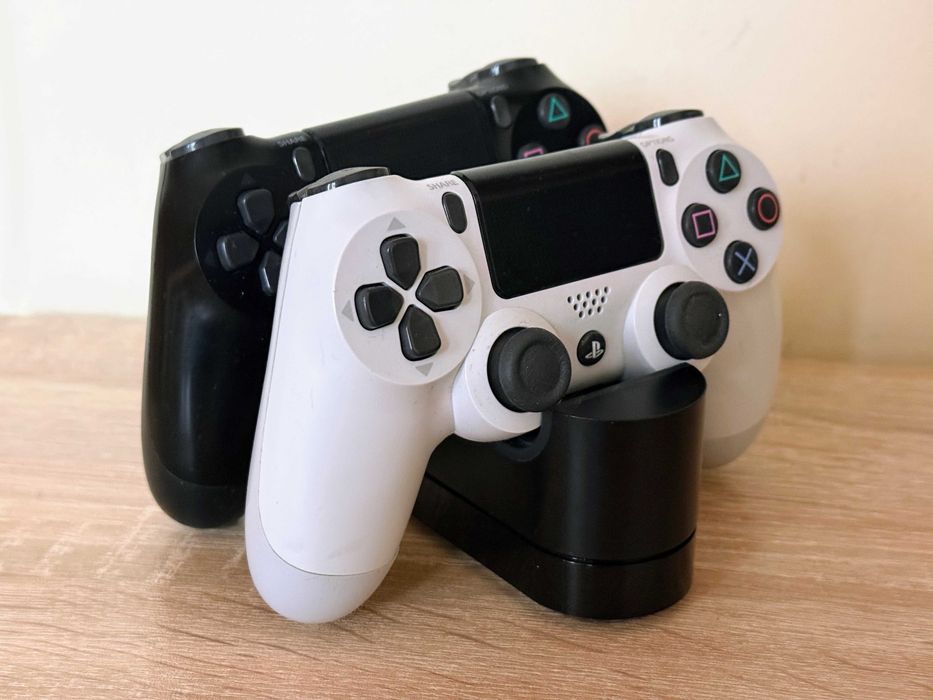 [ PS4 > Оригинален SONY DualShock 4 джойстик / Camera за PlayStation 4